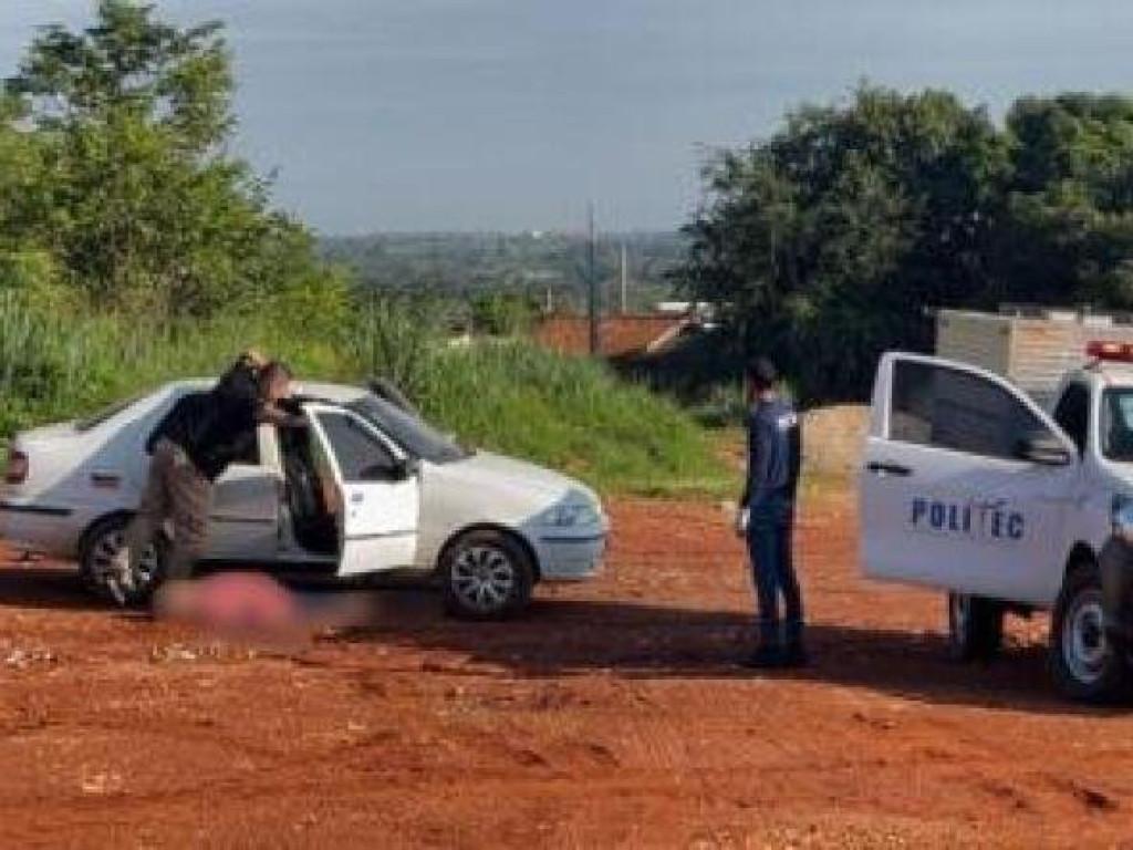 Homem sai para encontro amoroso e é encontrado morto ao lado de carro