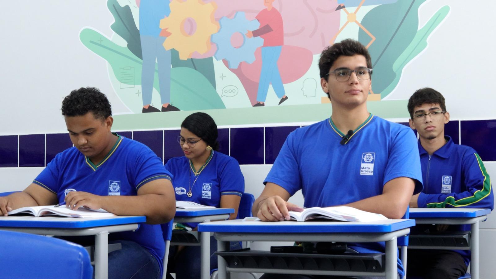 Seduc-MT divulga lista definitiva dos 100 estudantes classificados para intercâmbio na Inglaterra