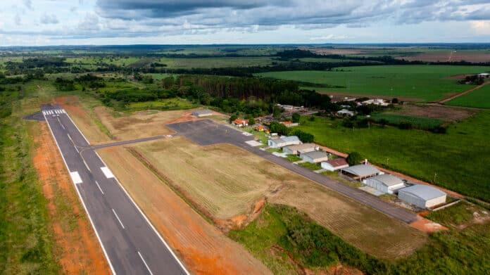 Governo de MT firma convênios de R$ 10 milhões para reformar dois aeródromos