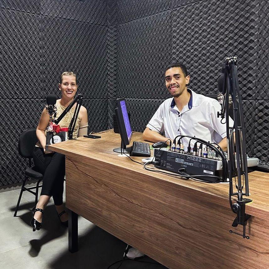 Outubro Rosa: Psicóloga Raquel Puhl fala sobre prevenção, diagnóstico e apoio emocional em entrevista especial